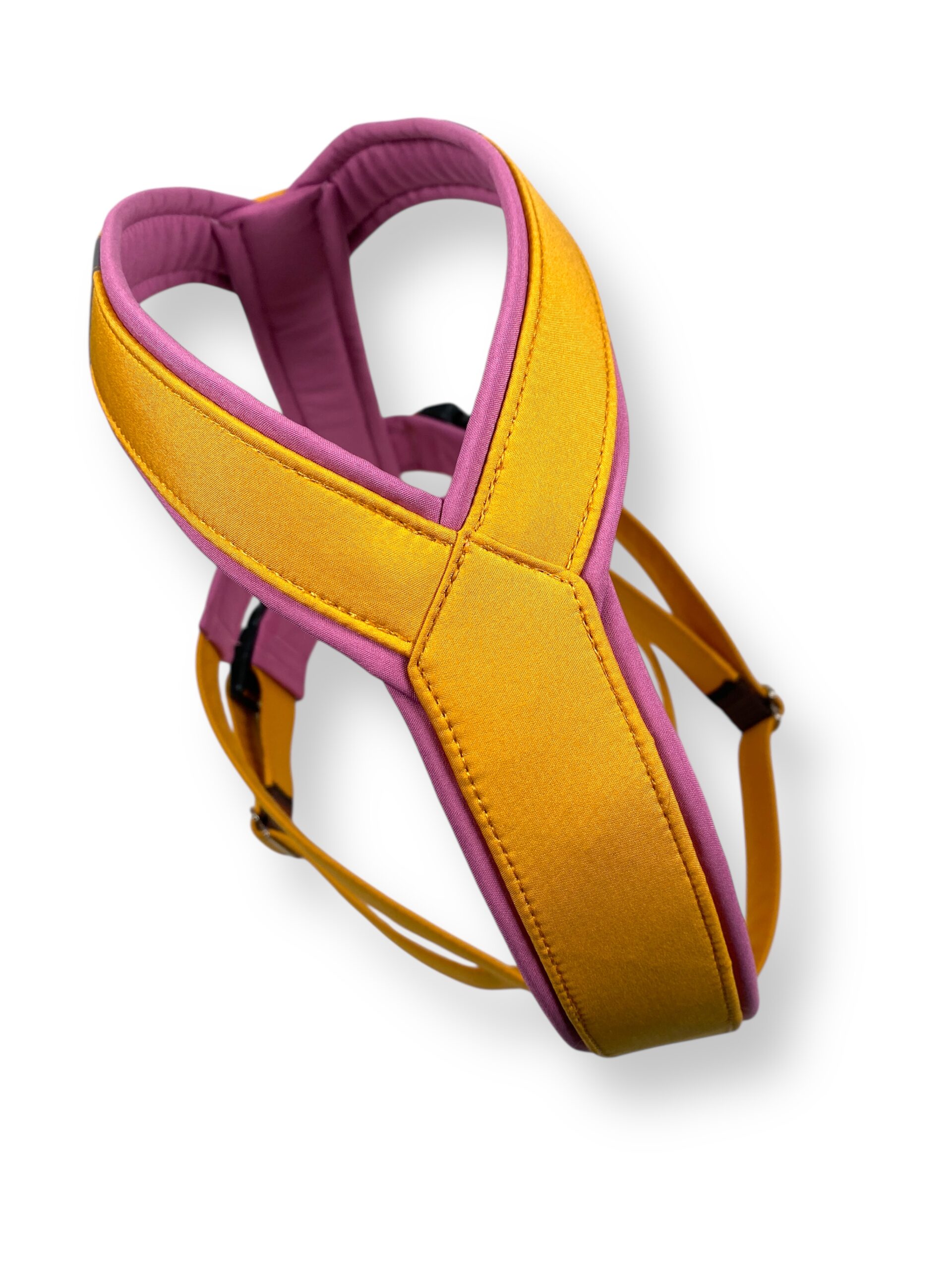 Odlehčený postroj pro chrta, barva hořčičová/šeříková - detail chomoutu, MujChrt.cz